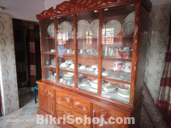 ওয়াল শোকেস
